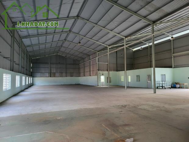 Cho thuê 1.300m2 KHO XƯỞNG mới Thuận An Gía : 50 triệu - 2