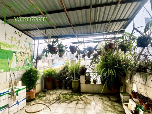 GẦN 300M2 SÀN RỘNG THÊNH THANH Ô TÔ NGỦ TRONG NHÀ- ĐI BỘ TỚI AEON TÂN PHÚ