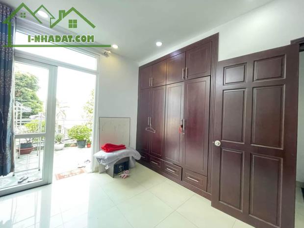 bán nhà hẻm xe hơi 5m thông- 50m2- 4 phòng ngủ - phường 16 Gò Vấp chỉ hơn 5 tỷ - 2