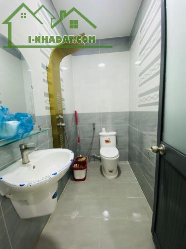 Bán nhà 1 Lầu 1 Trệt Bửu Hoà,SHR thổ cư 100% gần Vòng Xoay Cầu Hang,đường xe hơi - 4