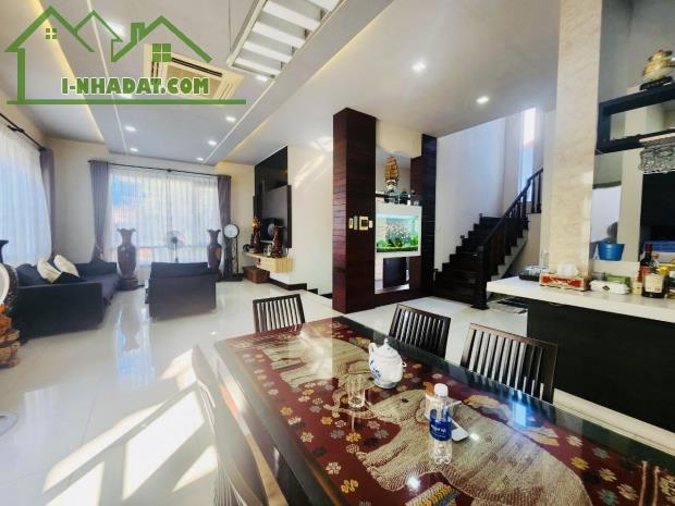 BIỆT THỰ MẶT TIỀN GIANG VĂN MINH - 210M2 - 3 TẦNG - MT:15M - HỒ BƠI  - 25.5 TỶ - 2