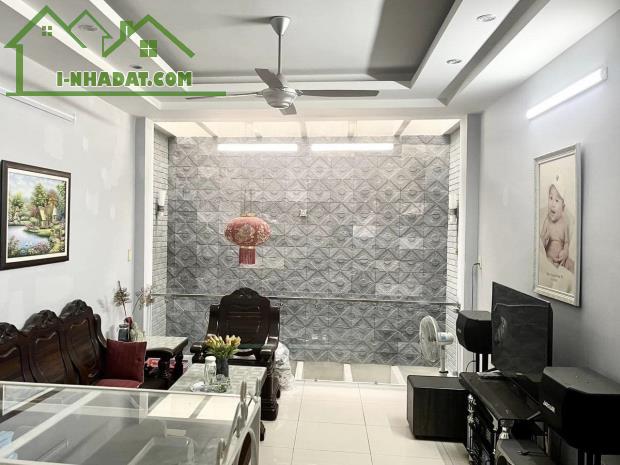 ĐỊNH CƯ Bán Nhà 4 Tầng Cực Đẹp HXH Lê Văn Sỹ, 49m2 (4x12.3m), 8.7 Tỷ TL