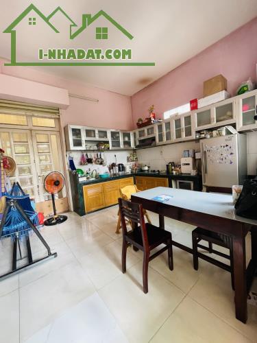 Bán nhà Xuân Thới Đông 3, Hóc Môn, Hẻm xe tải vào nhà chỉ 4.4 tỷ TL.
