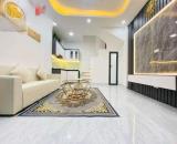 Siêu đẹp nhà Xuân Phương, 3 phòng ngủ rộng, 4wc, nội thất đẹp giá 4.7 tỷ