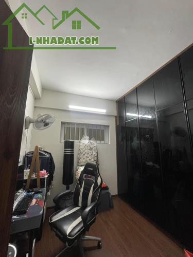 Bán căn hộ Việt Hưng-Long Biên-103m n2wc tầng cao-sổ đỏ sẵn giao dịch-giá 3.9 tỷ (TL)