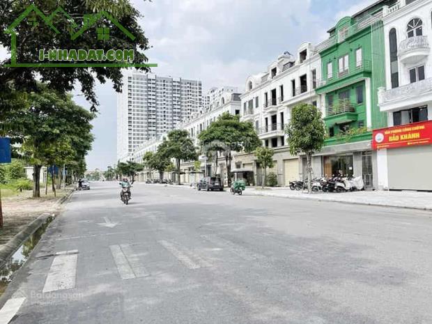 Cần bán Shophouse Hải Phát, 04 căn 2 cặp trước sau(độc tôn) đường 30m Thuận An.0982852808