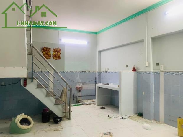 [QUẬN 8] NGANG GẦN 5M - 30M2  - CÁCH MẶT TIỀN ĐÔNG HỒ 20 M - SỔ HỒNG RIÊNG