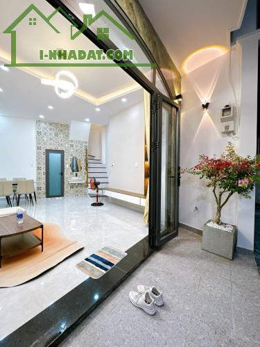 BÁN NHÀ LÊ QUANG ĐỊNH NHÀ 37M2 NHÀ TRỆT LẦU 2 PN FULL NT GIÁ TRÊN 4 tỷ