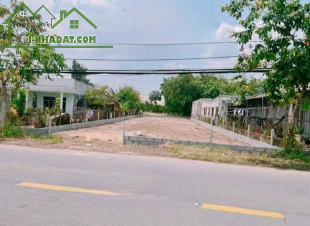 GIÁ 195TR (16X66)=1010M2 NGAY THỊ XÃ, ĐƯỜNG 18M, CẠNH TRƯỜNG HỌC ỦY BAN