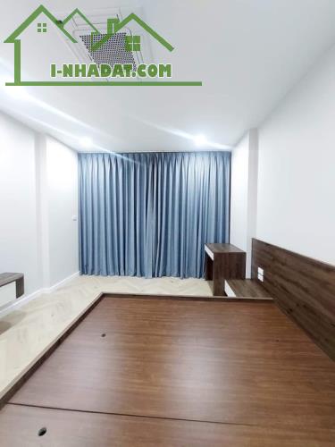 Bán nhà mặt phố Văn Cao tây hồ 6 tầng thang máy cách mặt hồ tây 50 m - 1