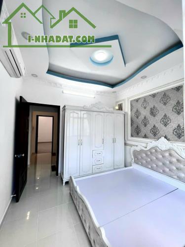 Nhà Thị Trấn hẻm thông chỉ 3.75 tỷ 45m2 sổ hoàn công 2 tầng sát đường chính - 1