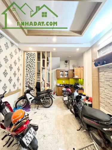 Bán Nhà Trương Định Hoàng Mai 30m Ngõ Thông - 4
