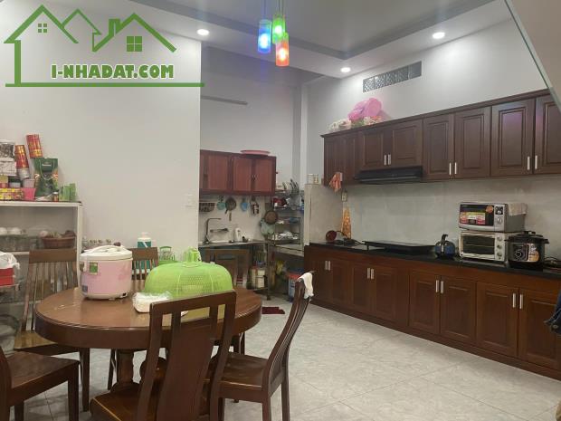 BÁN NHÀ MT 61M2 ĐƯỜNG SỐ 17 QUẬN 7 – GIẢM 1,2 TỶ CÒN HƠN 10 TỶ THƯƠNG LƯỢNG. - 2