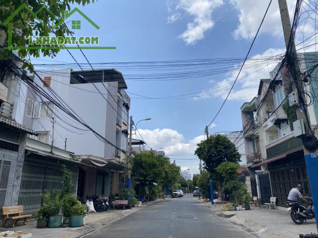 Cần bán gấp đất mặt tiền đường 2 phường Phước Bình, Q9. Đường thông, vị trí xây văn phòng - 1