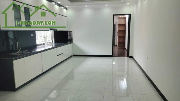 NHÀ ĐẸP FULL NỘI THẤT NGÔ GIA TỰ 80M2 x  5T THANG MÁY LÔ GÓC NGÕ THÔNG. 12TỶ - 2