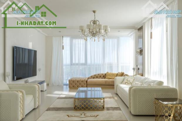 Siêu Phẩm Hoà Cường - 3 Tầng Tống Phước Phổ Quận Hải Châu - Ô Tô Vào Nhà - Chỉ : 4 Tỷ 5