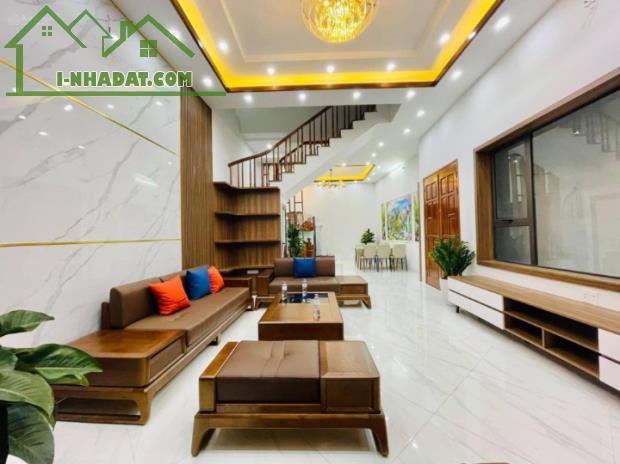 Bán Nhà Tây Mỗ, Nam Từ Liêm 35M2 5 Tầng- 4P Ngủ, nội thất đẹp giá 4.5 tỷ