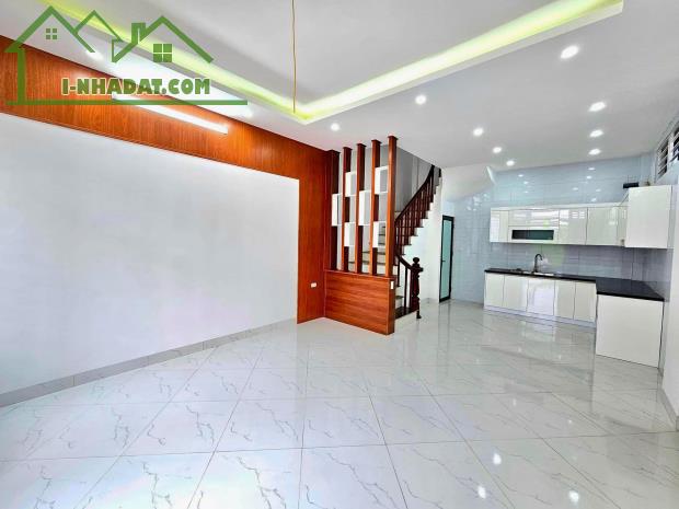 Bán nhà Đại Mỗ mặt ngõ xây 5 Tầng, 3P ngủ, ngõ rộng, chỉ 30m ô tô tránh nhỉnh 4 tỷ - 1