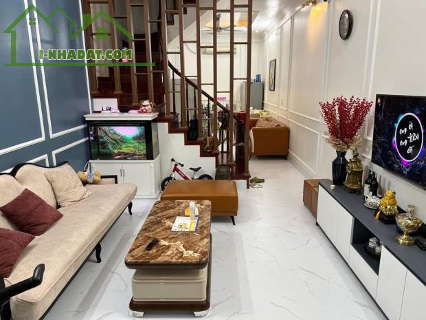 Chính chủ bán nhà Đại Mỗ, xây 4 Tầng, 4p ngủ, tặng nội thất giá 5.2 tỷ - 5