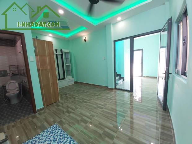 NHÀ BÁN ĐƯỜNG NGUYỄN SƠN - 68m² - Ngang Bề Thế 5m7 - HXH - 4 TẦNG BTCT - Tân Phú - CHỈ 7.3 - 4