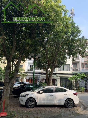 Nhà đẹp khu biệt thự Việt Hưng , 105m2, 4T, giá 26.8 tỷ - 5