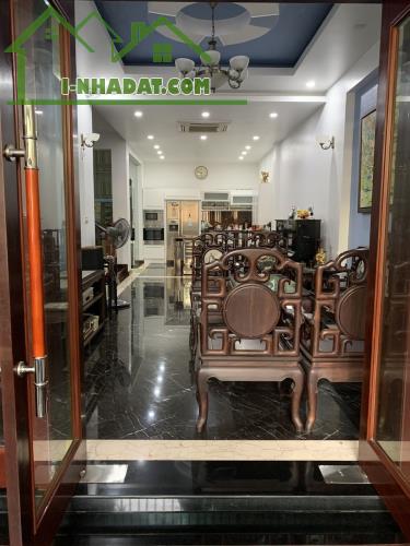 Nhà đẹp khu biệt thự Việt Hưng , 105m2, 4T, giá 26.8 tỷ - 3