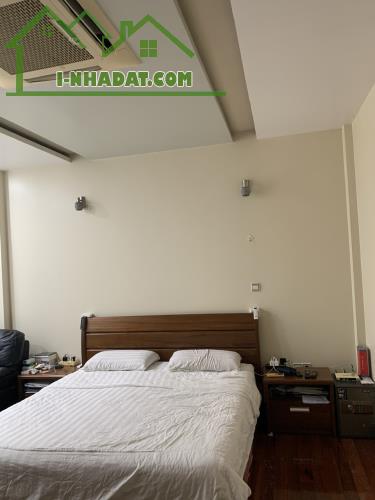 Nhà đẹp khu biệt thự Việt Hưng , 105m2, 4T, giá 26.8 tỷ - 1