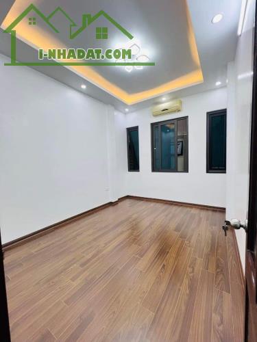 Chính chủ bán nhà Xuân Phương Xây 40M 4 Tầng, 5 phòng, ô tô đỗ gần giá 5.5 tỷ - 1