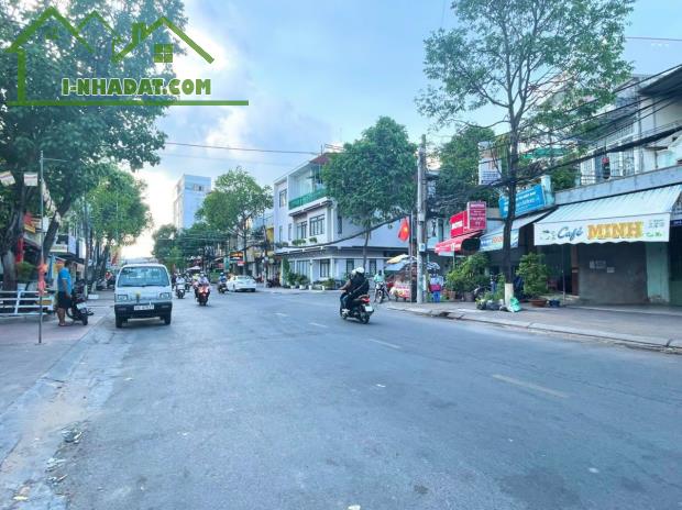 Nhà lầu rộng thoáng mặt tiền Đinh Tiên Hoàng, Q.Ninh Kiều, Cần Thơ - 15.5 tỷ - 2