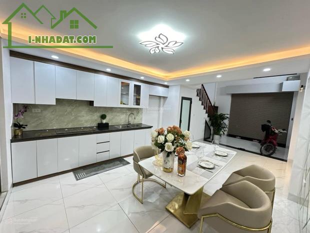Bán Nhà 4 Tầng Mới ngõ 168 Nguyễn Lân, 44m2,mt 5,5m Giá 6,7tỷ - 4