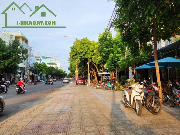 Bán Nhà 2 tầng, 2 mặt tiền Dã tượng gần Biển thuận tiện KD, giá 12,5 tỷ - 3