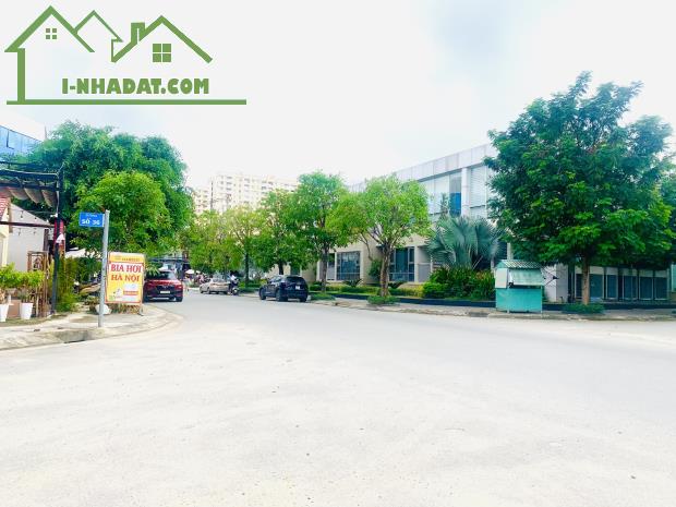 Bán Đất Mặt Tiền Đường Cao Đức Lân,P An Phú,Quận 2 DT:(10mx20,5m) Cách Lương Định Của 100m - 2