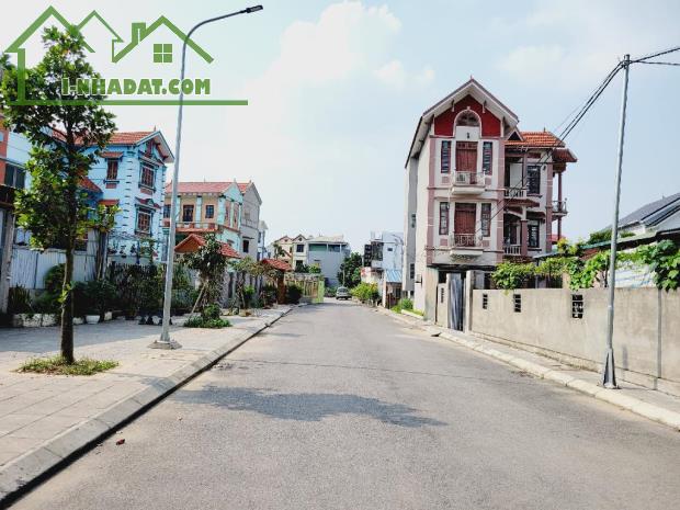 Đất Phân Lô-2 Mặt Đường- Vỉa Hè-Ô Tô Tải Tránh-DT 133m²-MT 13m-Tuân Lề-Tiên Dương-Đông Anh