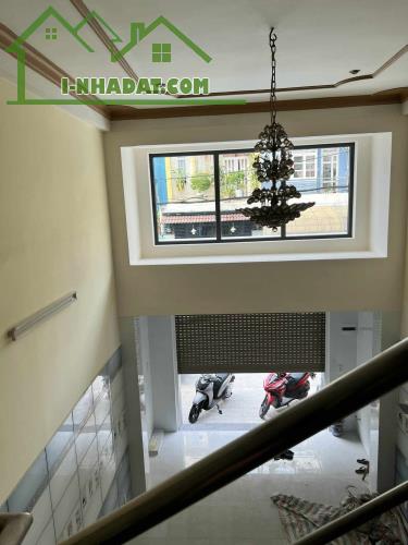 Bán nhà Mt Lê Niệm, Phường Phú Thạnh, Quận Tân Phú dt 4x18m 1 lửng 1 lầu giá 9,1 tỷ