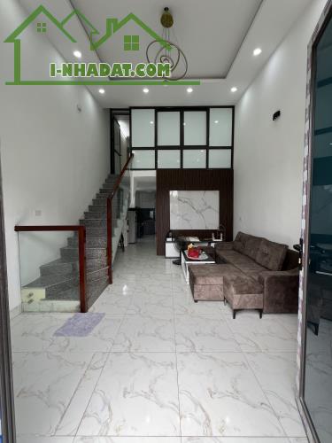 Cho thuê nhà riêng 2 tầng tại Lê Trọng Tấn, Định Công, Hoàng Mai 40m2, FUll nội thất, 9
