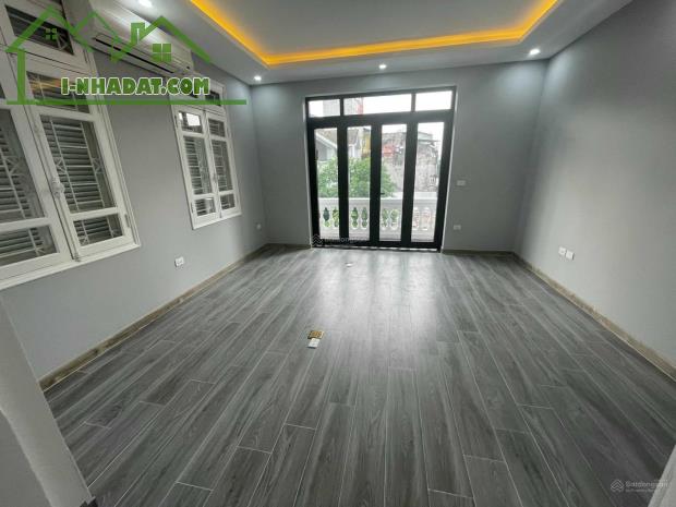 Bán nhà Liễu Giai Ba Đình phân lô 5 tầng 2 thoáng 45 chỗ đỗ cửa 60m2 MT 5m ở & kinh doanh - 5