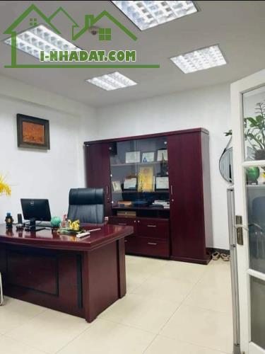 SIÊU HIẾM - PHÂN LÔ Ô TÔ TRÁNH - VỈA HÈ TO NHƯ PHỐ - KINH DOANH SẦM UẤT. - 1
