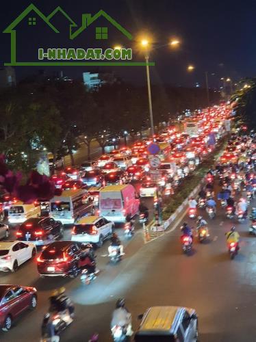 (Gò Vấp)nhà mặt tiền ,vị trí KD đẹp, Phạm Văn Đồng,3tầng, 6.25tỷ. - 4
