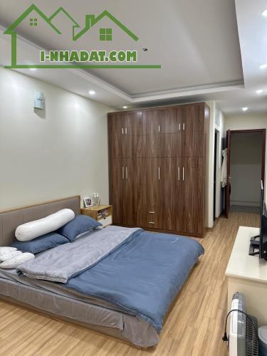 Nhà mặt phố Bà Triệu-Hà Đông trung tâm kinh doanh mặt tiền rộng 9m diện tích 130m2