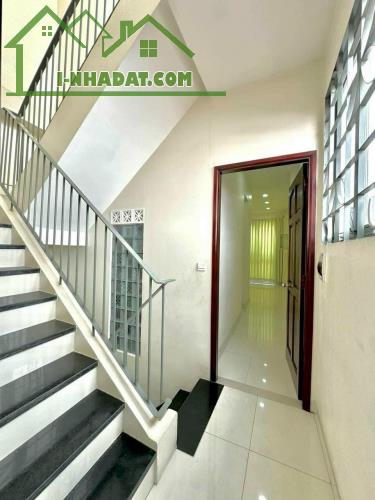 🎋🎋 Xe hơi đậu trong nhà Đường số 7, P3, Gò Vấp - 1