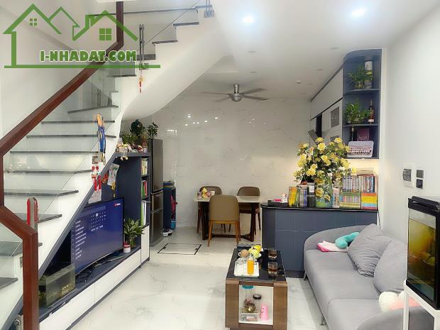 NHÀ PHỐ ĐÕ ĐỨC DỤC, MỄ TRÌ 40M2, 4T, THÔNG ĐỒNG ME HƠN 6 TỶ - 3