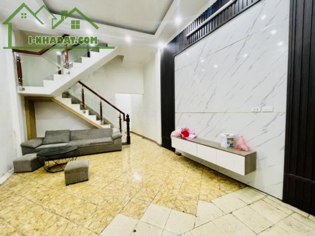 Bán gấp nhà phố Minh Khai 80m2* 3 tầng, MT 3.3m, giá 4.78 tỷ - 5