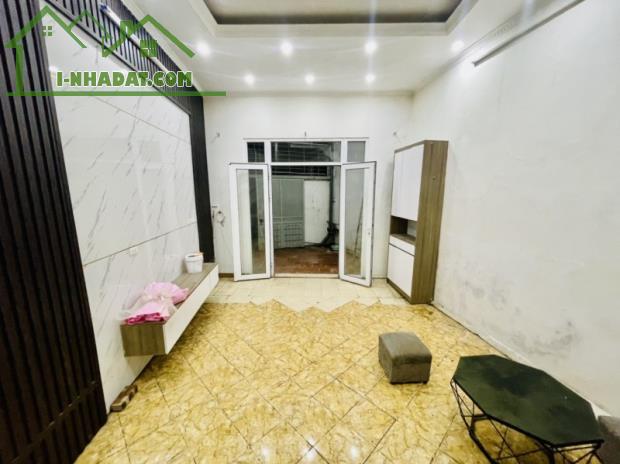 Bán gấp nhà phố Minh Khai 80m2* 3 tầng, MT 3.3m, giá 4.78 tỷ