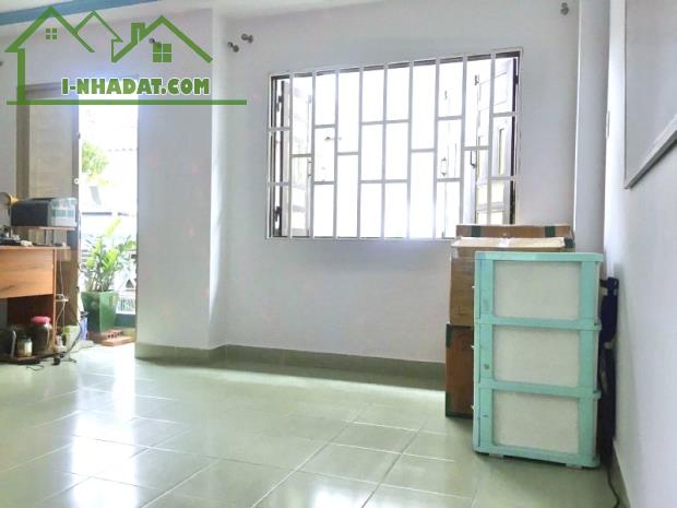 BÁN NHÀ SÁT MẶT TIỀN CÔNG VIÊN LÊ THỊ RIÊNG, QUẬN 10, HẺM 8M CÓ LỀ, KINH DOANH XỊN, 4.7 TỶ