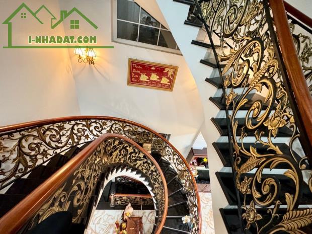 Biệt thự siêu VIP (Khu nhà ở rạch Bà Tánh) KDC Đại Phúc 240m2 - 2