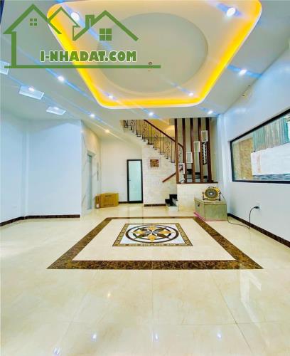 BÁN NHÀ TRẦN ĐẠI NGHĨA, PHÂN LÔ, Ô TÔ TRÁNH NHAU, Ở LUÔN,60M2 GIÁ CHỈ 10 TỶ