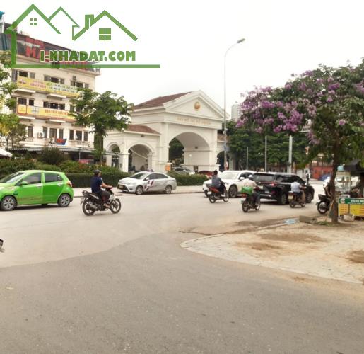 Bán gấp 51m2 đất thổ cư phố Quyết Thắng Yên Nghĩa, MT5m sát ô tô vuông đẹp giá 5 tỷ