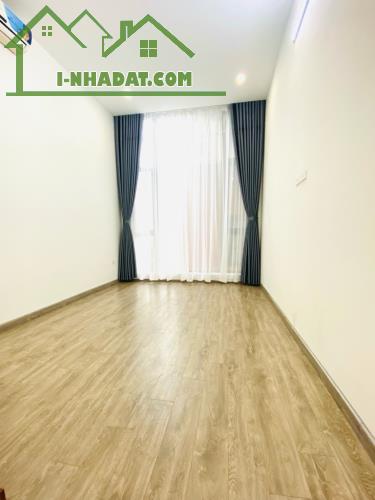 NHÀ MẶT NGÕ CÁCH PHỐ 	10M, 40M2, 6 TẦNG, MẶT TIỀN RỘNG, NGÕ THÔNG