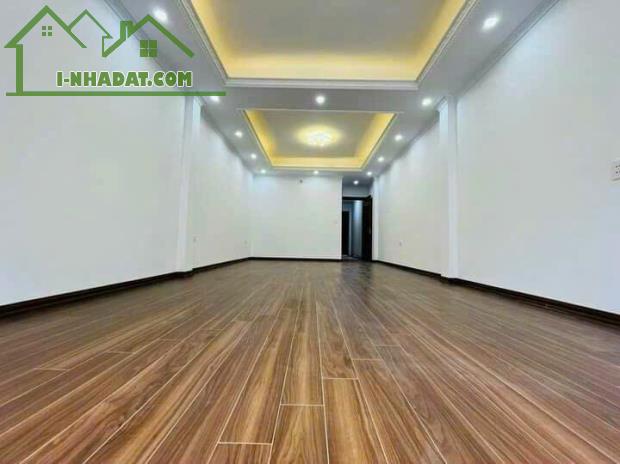 Bán nhà mặt phố Thái Hà, diện tích 62m2 x 7 tầng