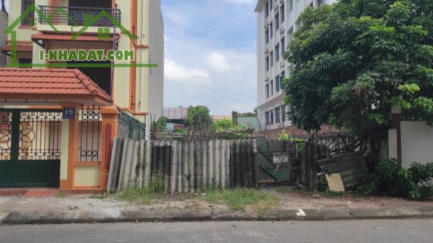 Cần bán lô đất hai mặt thoáng, vị trí đẹp, trên phố Đinh Văn Tả, phường Bình Hàn - 1